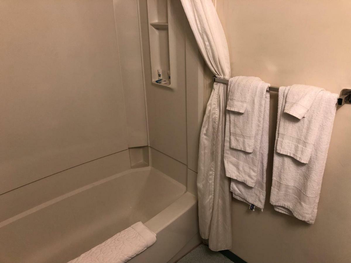 Westwind Motor Inn Drayton Valley Esterno foto