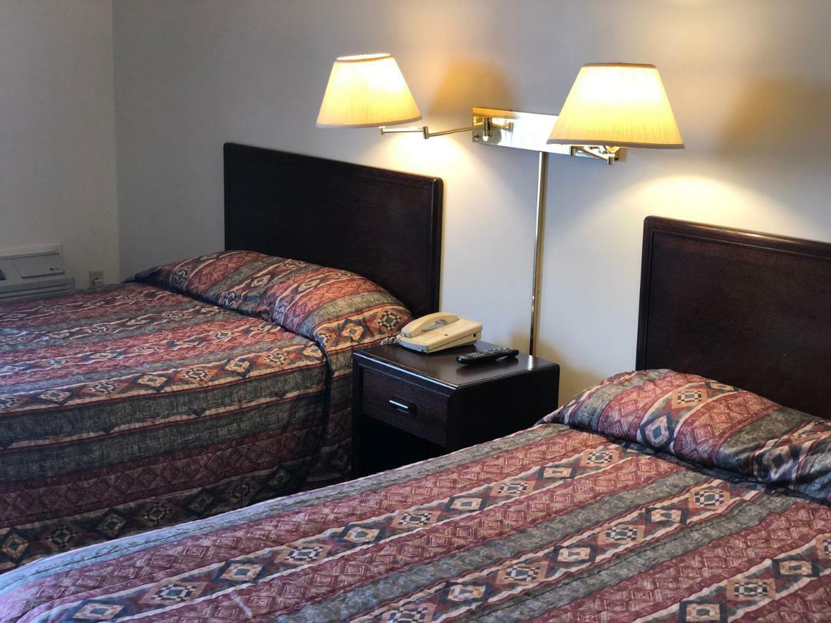 Westwind Motor Inn Drayton Valley Esterno foto
